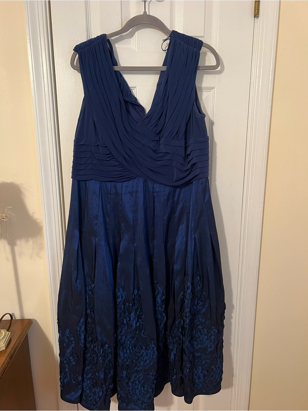 Adrianna Papell Navy Pleated V-Neck Midi Dress with Floral Embroidery